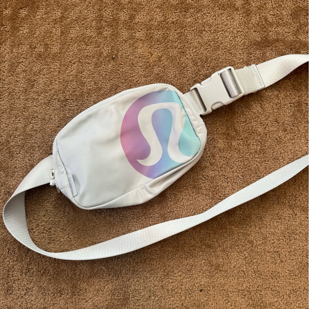 Lululemon Everywhere Travel 1L Belt Bag Rainbow Logo